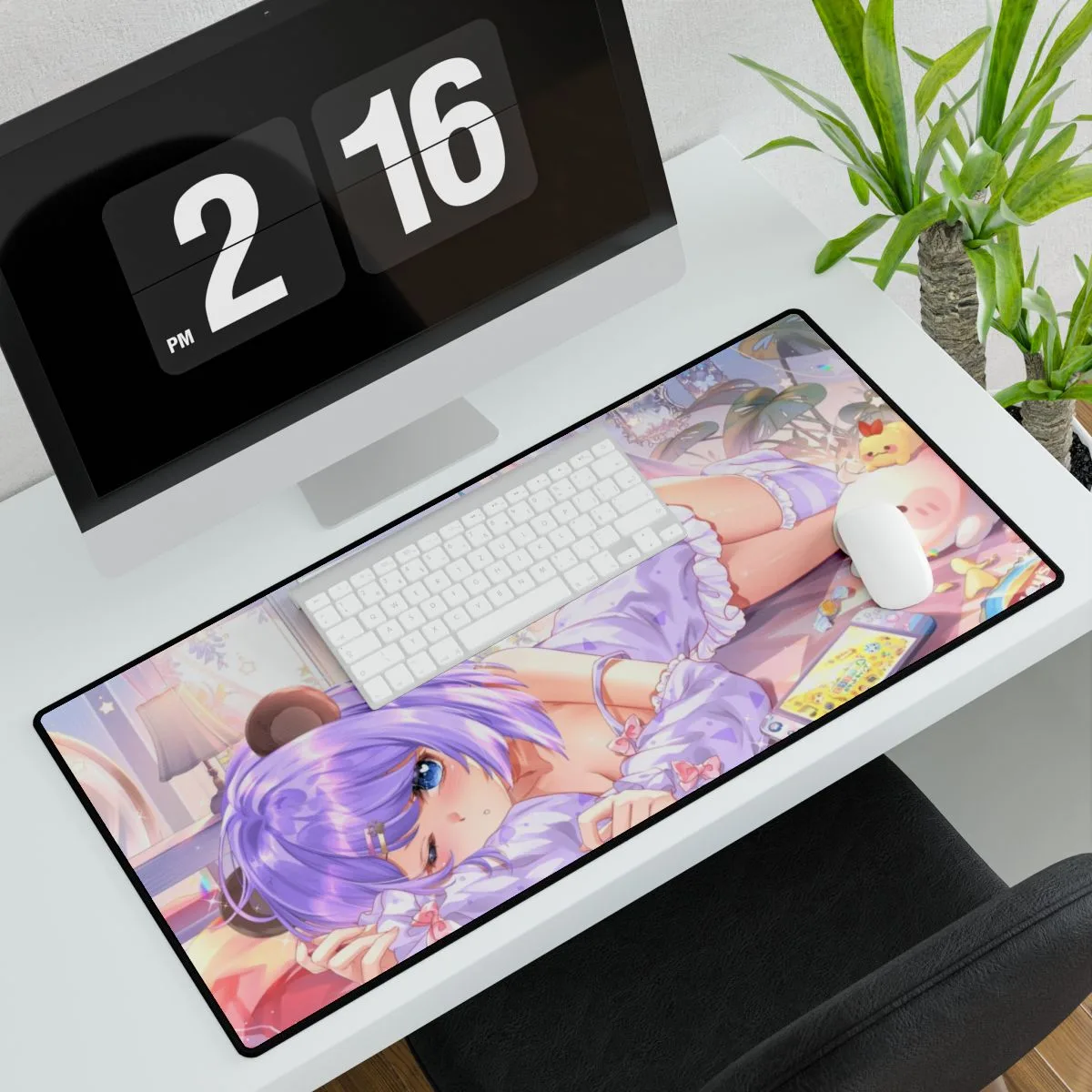 Sleepy Momo Desk Mat
